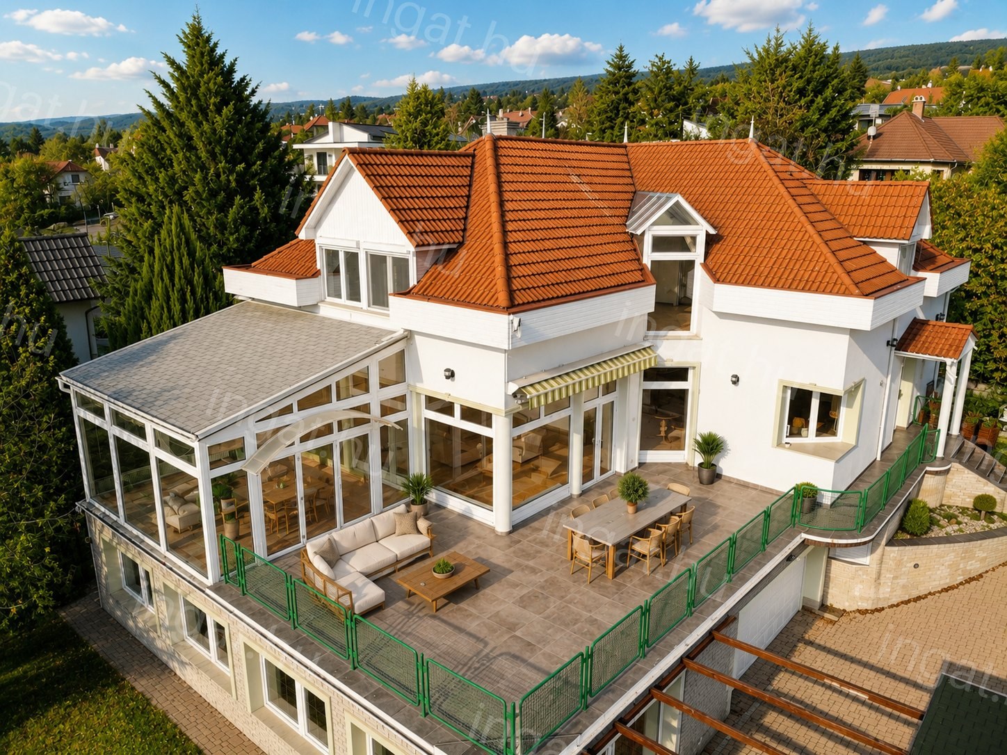 Álomotthon a felhők felett – exkluzív panorámás luxusvilla Szentendre Pismányán